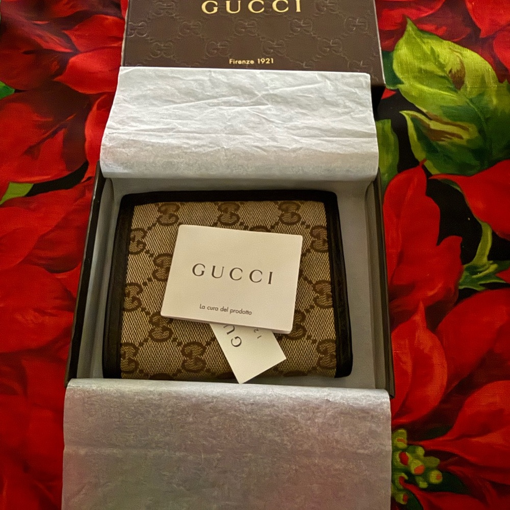 NWT Gucci Brown Monogram Bi Fold Unisex Wallet - 100% Authentic - New in box